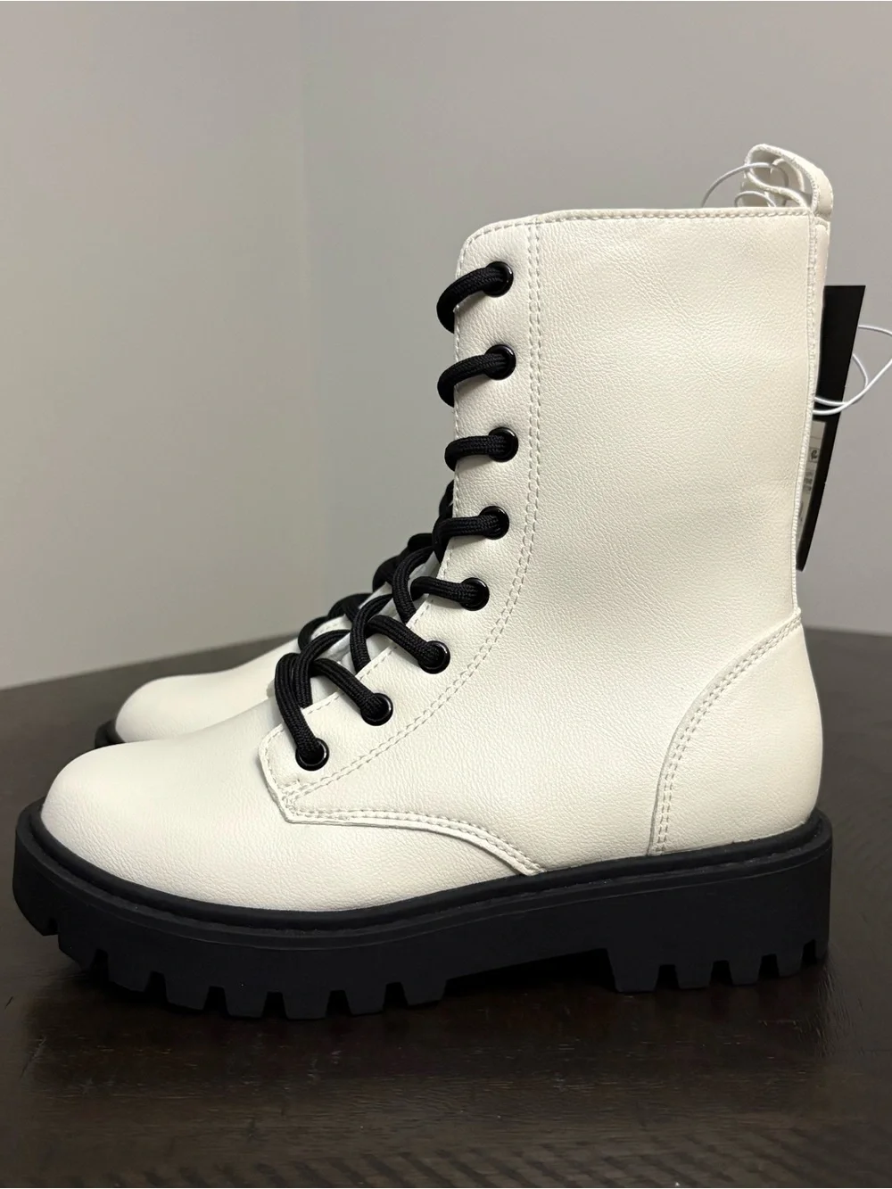 Art Class Kids' White Lace-up Combat Boots Kids Size 1 New With Tags